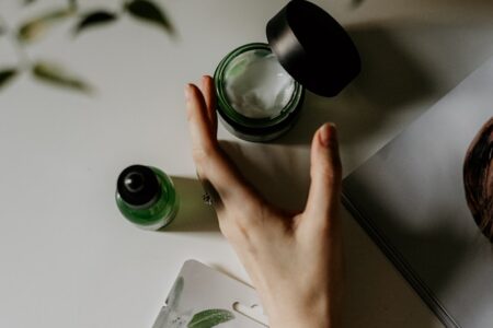 Najlepsze naturalne produkty do pielęgnacji włosów w 2024 roku