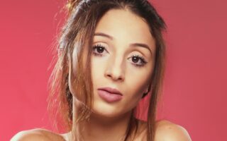 Jak zrobić makijaż nude? Krok po kroku do naturalnego wyglądu