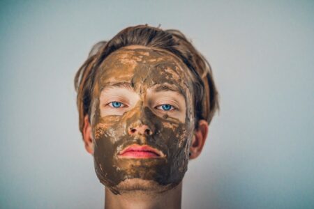 Jak zrobić domowy peeling? Porady na naturalne kosmetyki