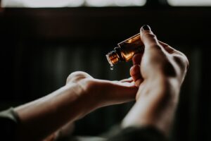 Podstawowe składniki naturalnego zmywacza do paznokci