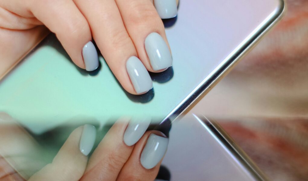 Fajne paznokcie - jak zrobić? Praktyczne porady dla perfekcyjnego manicure