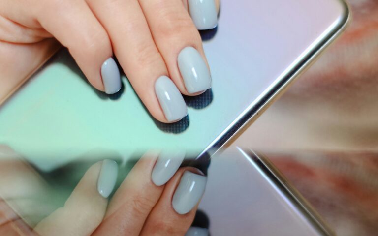 Fajne paznokcie - jak zrobić? Praktyczne porady dla perfekcyjnego manicure