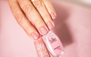 Jak zrobić idealne kreski na paznokciach? Sekrety perfekcyjnego manicure'u czekają na Ciebie!