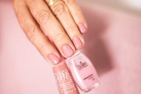 Jak zrobić idealne kreski na paznokciach? Sekrety perfekcyjnego manicure'u czekają na Ciebie!