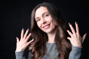 Kroki do osiągnięcia idealnego okrągłego kształtu paznokci