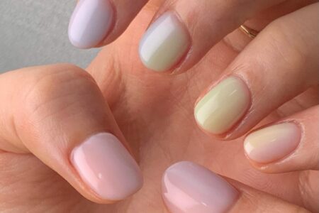 Jak zrobić Mikołaja na paznokciach? Krok po kroku do świątecznego manicure!